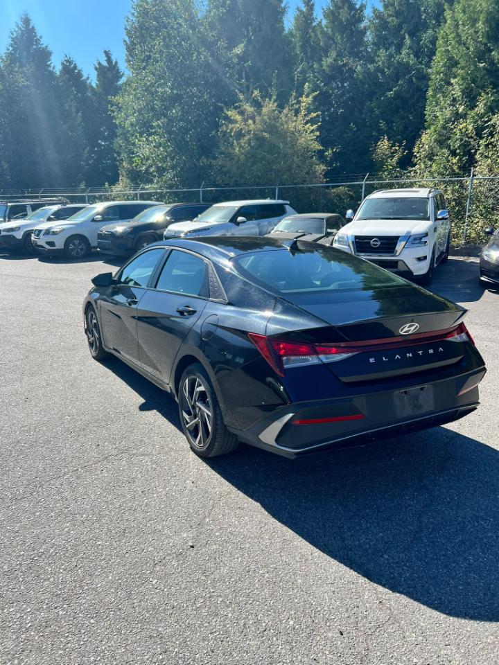 Hyundai Elantra SEL Sport 2025