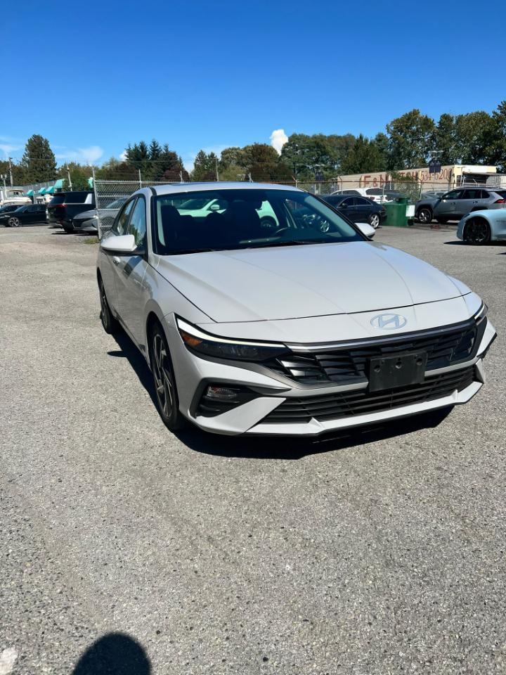 Hyundai Elantra  2025