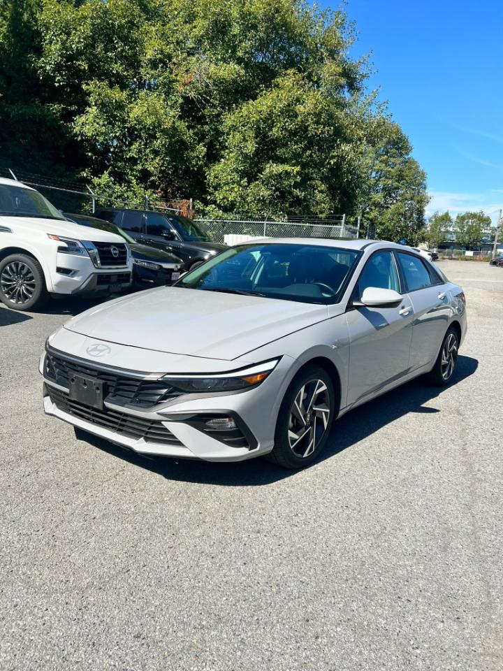 Hyundai Elantra  2025