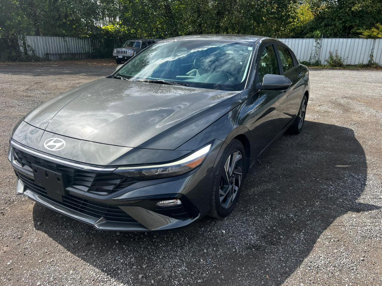 Hyundai Elantra Luxury 2024