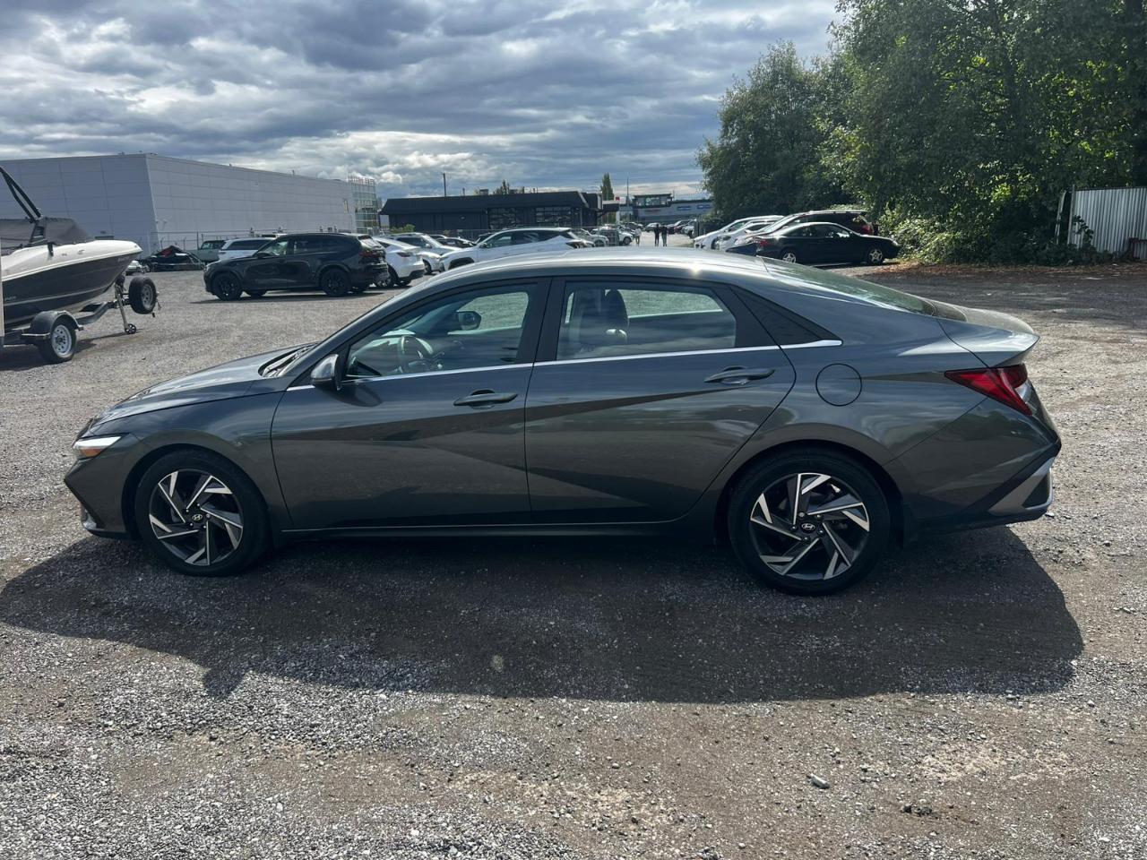 Hyundai Elantra Luxury 2024