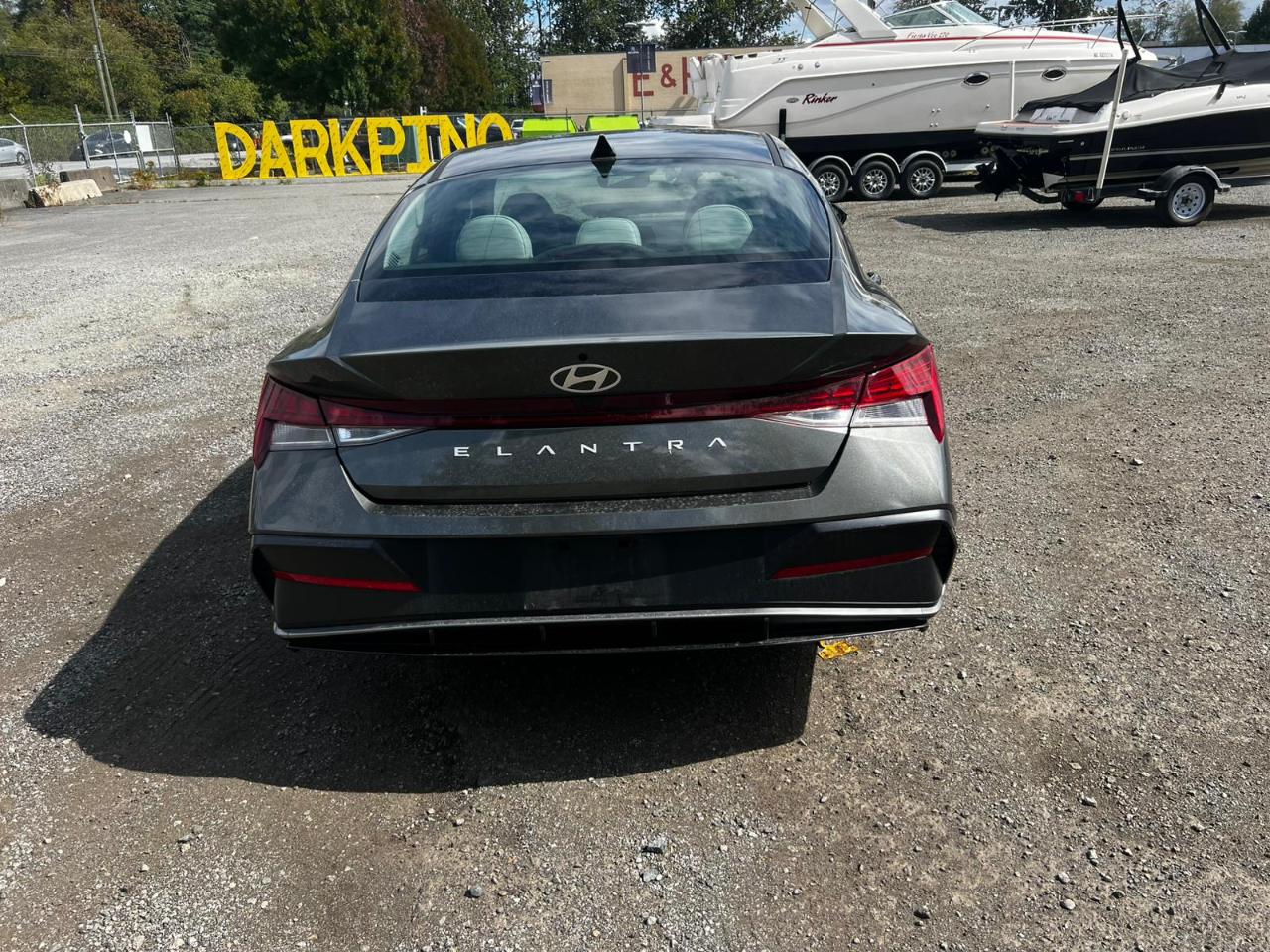 Hyundai Elantra Luxury 2024