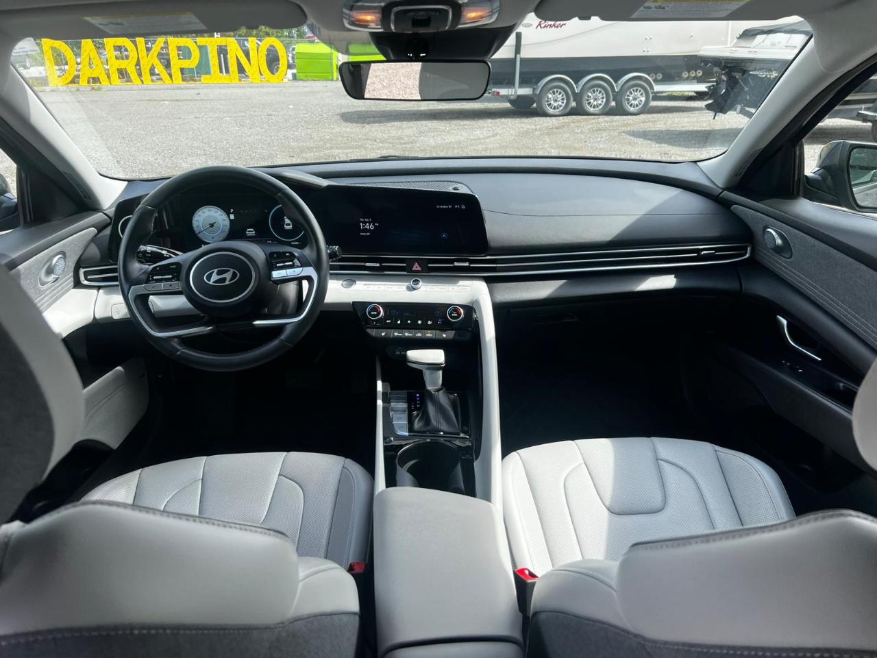 Hyundai Elantra Luxury 2024