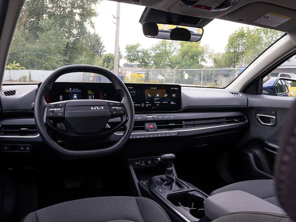 Kia K4 LX 2025