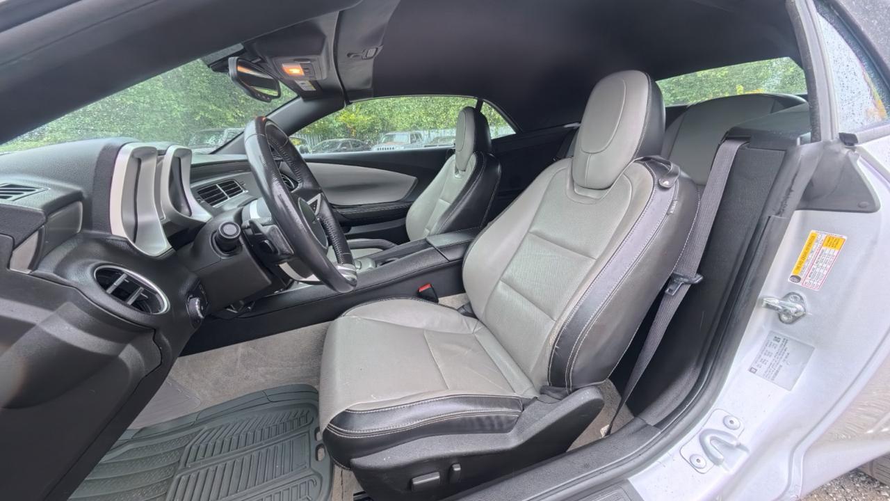 Chevrolet Camaro Convertible 2LT 2011