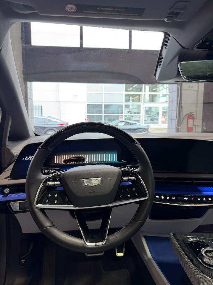 Cadillac OPTIQ Luxury 2 2025