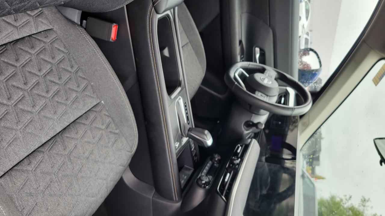Nissan Kicks SV 4WD 2025
