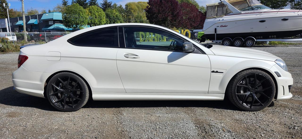 Mercedes-Benz C-Class C63 AMG Coupe 2012