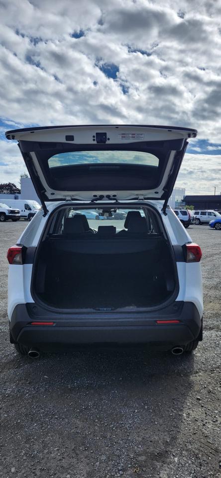 Toyota RAV4 XLE AWD 2025
