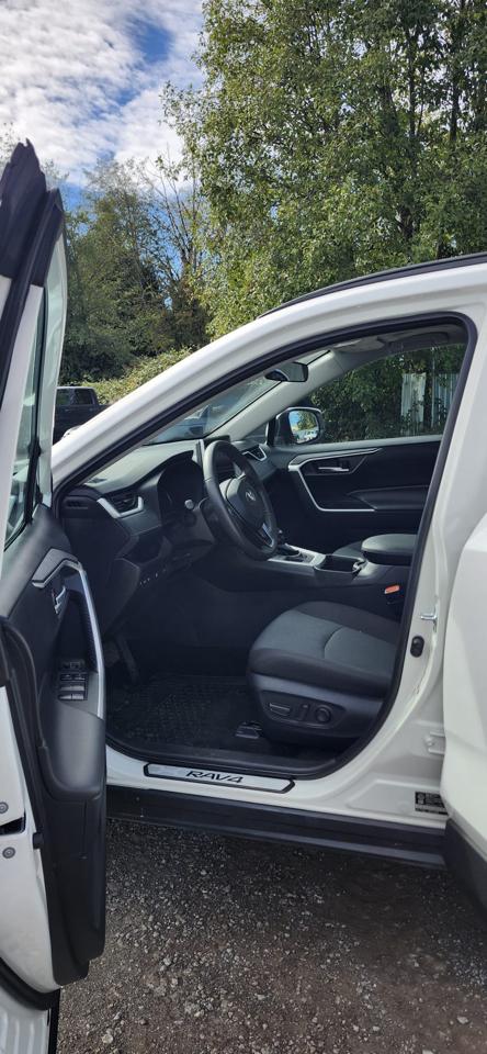 Toyota RAV4 XLE AWD 2025