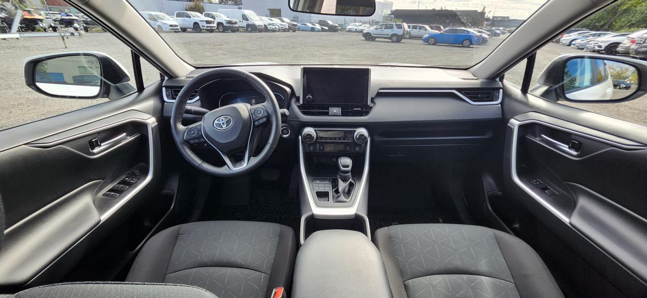 Toyota RAV4 XLE AWD 2025