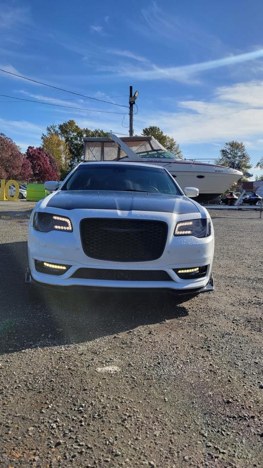 Chrysler 300 Touring L AWD 2023