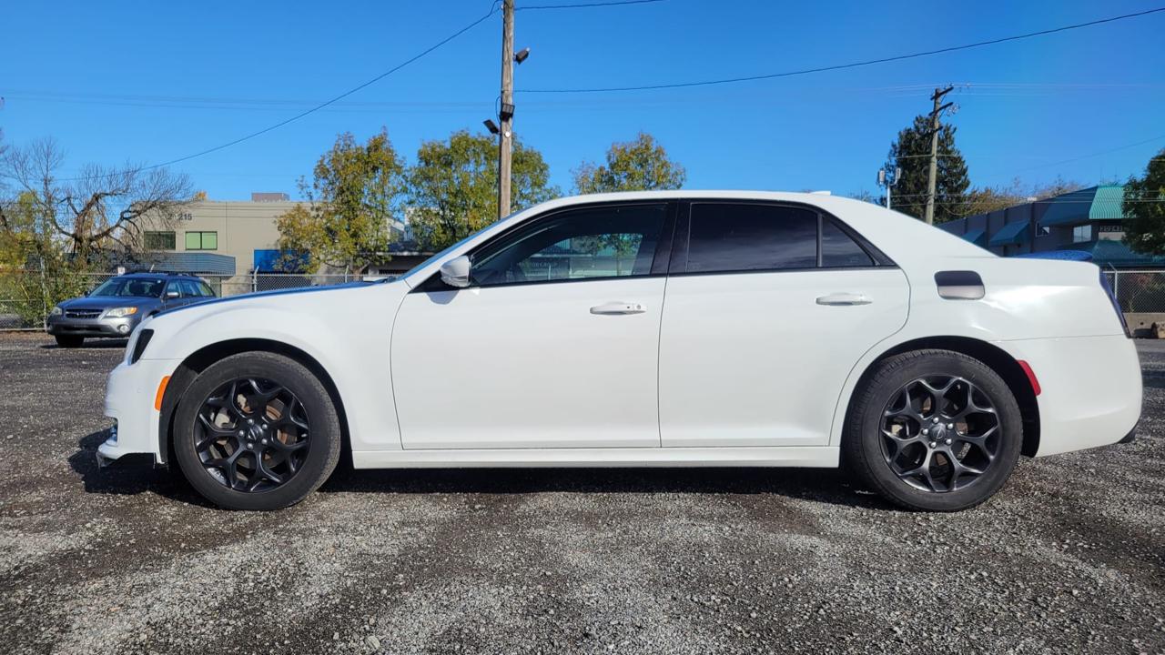 Chrysler 300 Touring L AWD 2023