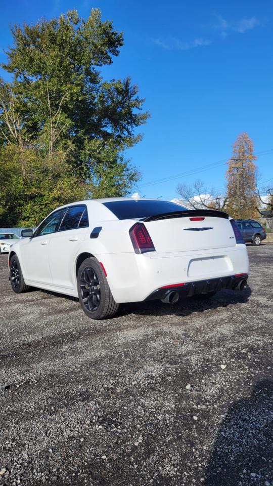 Chrysler 300 Touring L AWD 2023