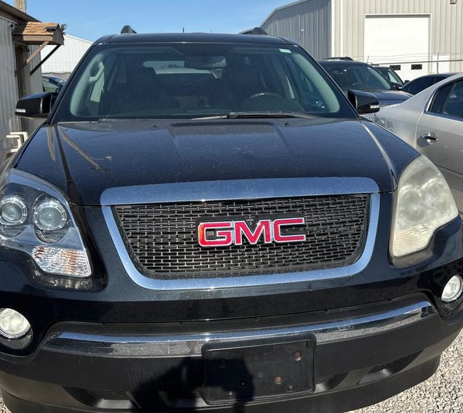 GMC Acadia SLT 4D SUV FWD 2011