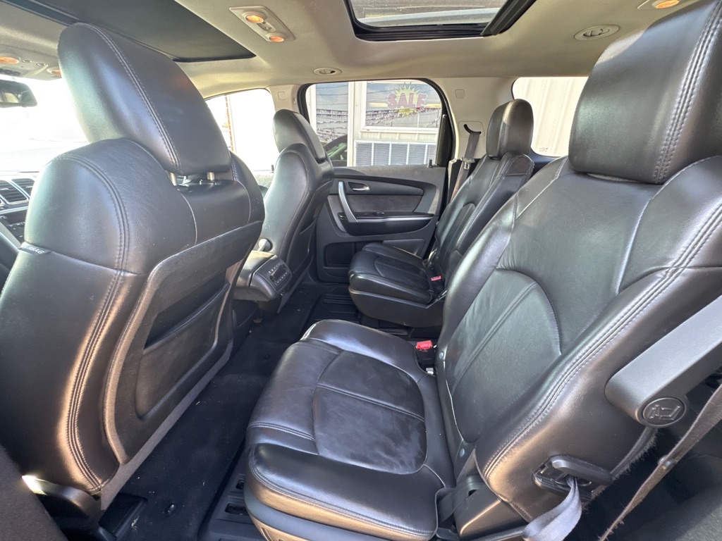 GMC Acadia SLT 4D SUV FWD 2011