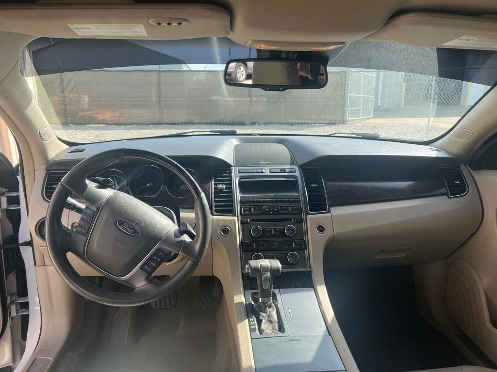 Ford Taurus 4dr Sdn Limited FWD 2011