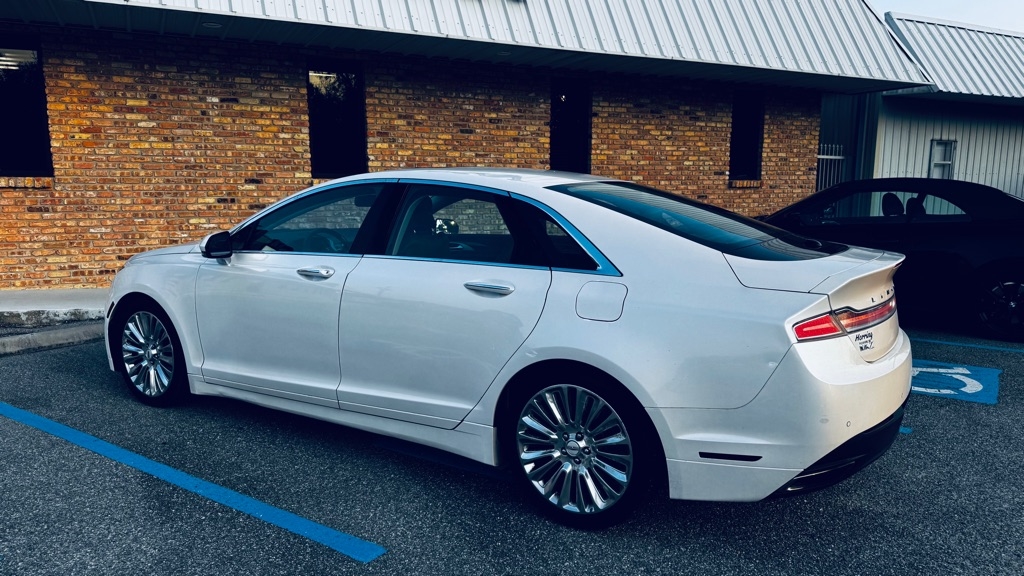 2015 Lincoln MKZ Base's photo