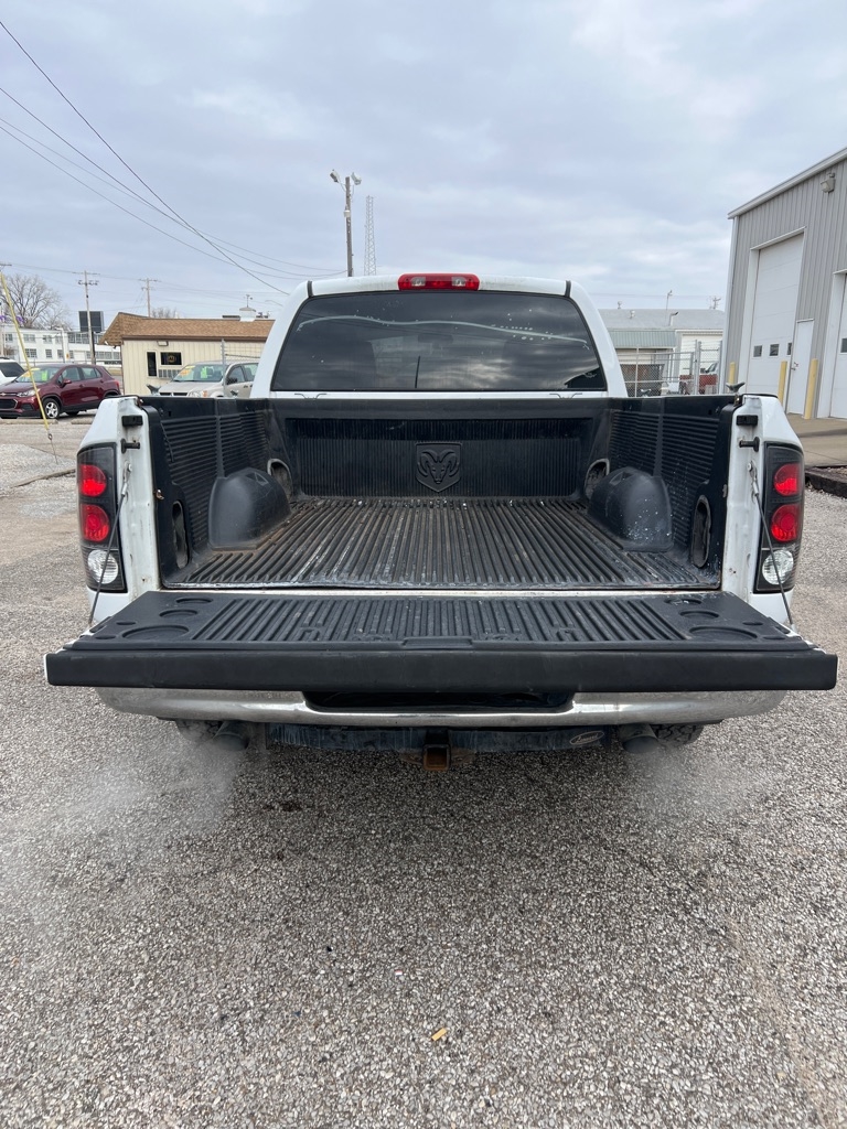 Dodge Ram 1500 2WD Quad Cab 140.5" ST 2006