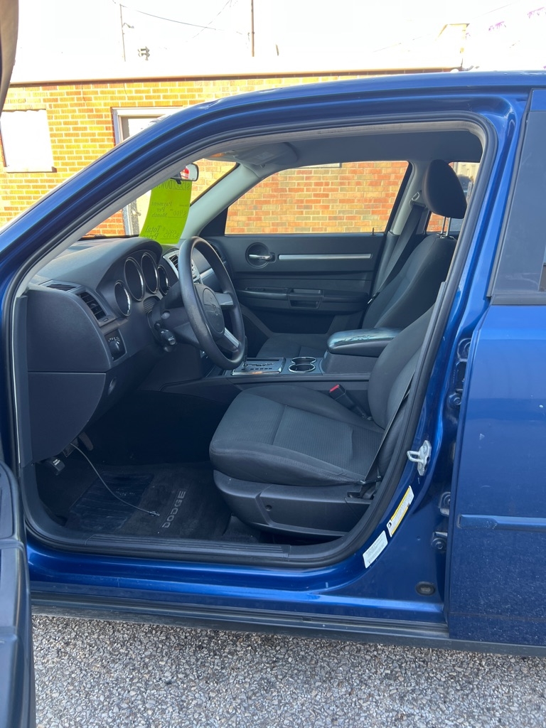 Dodge Charger 4dr Sdn 5-Spd Auto RWD 2009