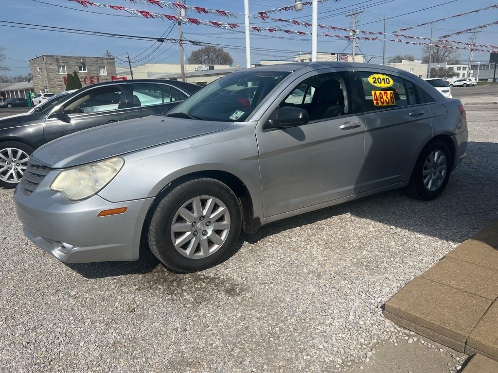 Chrysler Sebring 4dr Sdn Touring FWD 2010