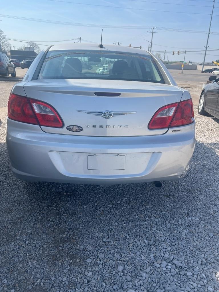 Chrysler Sebring 4dr Sdn Touring FWD 2010