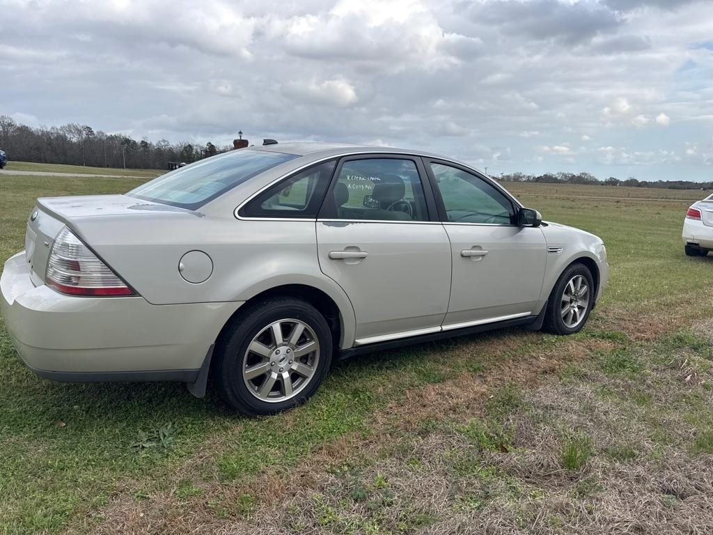 Ford Taurus 4dr Sdn SEL FWD 2008