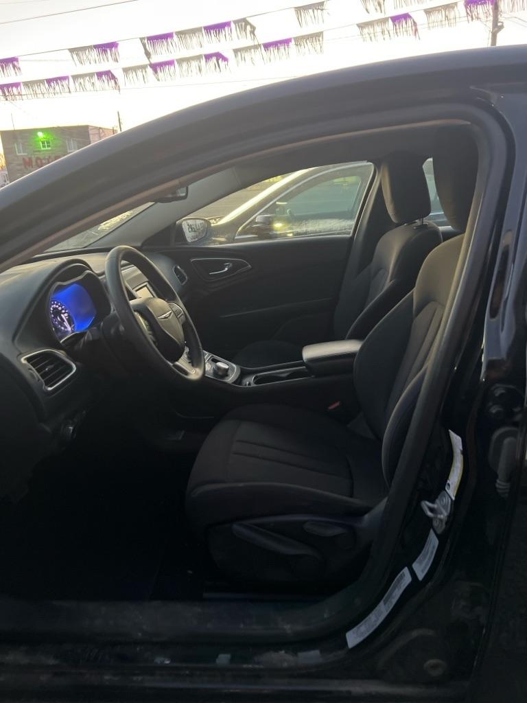 Chrysler 200 Touring 4D Sedan 2015