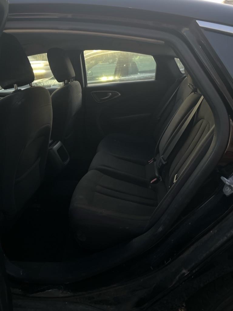 Chrysler 200 Touring 4D Sedan 2015