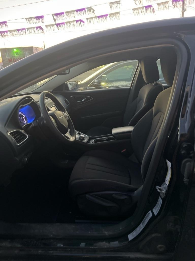 Chrysler 200 Touring 4D Sedan 2015