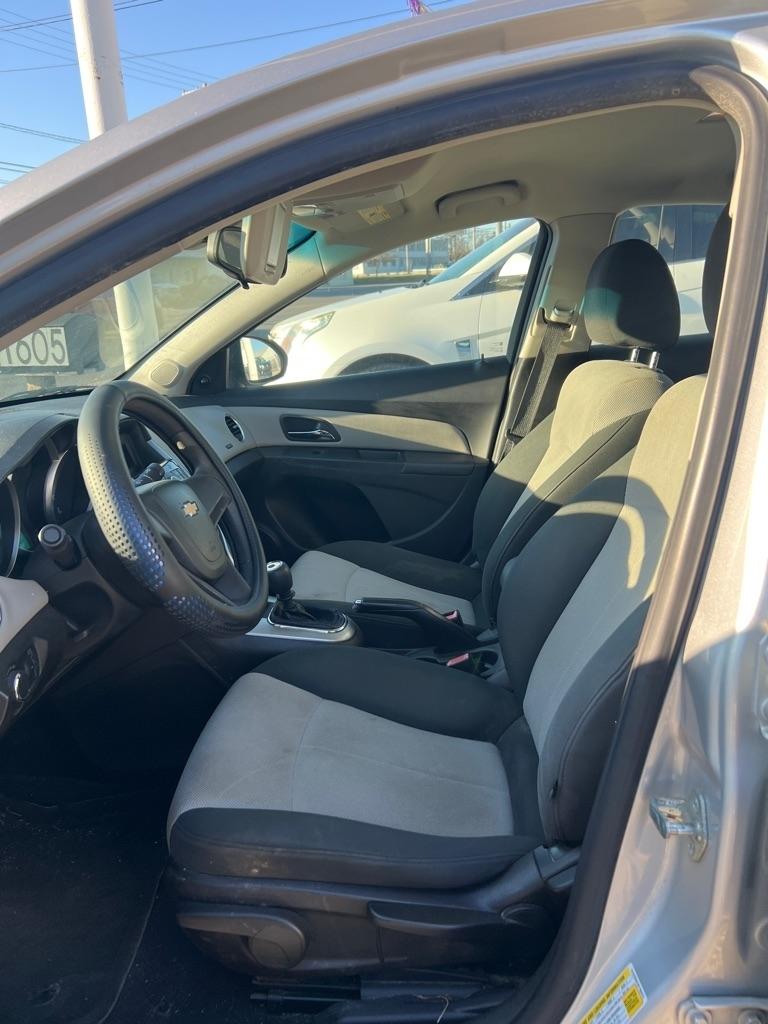 Chevrolet Cruze 1LT Manual 2011