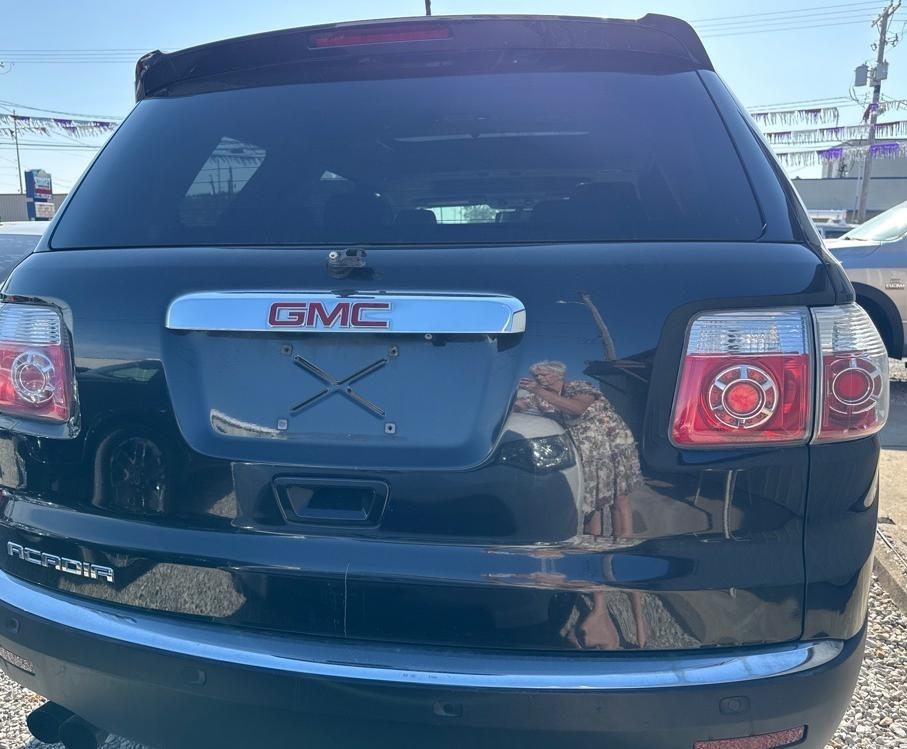 GMC Acadia FWD 4dr SLT 2011