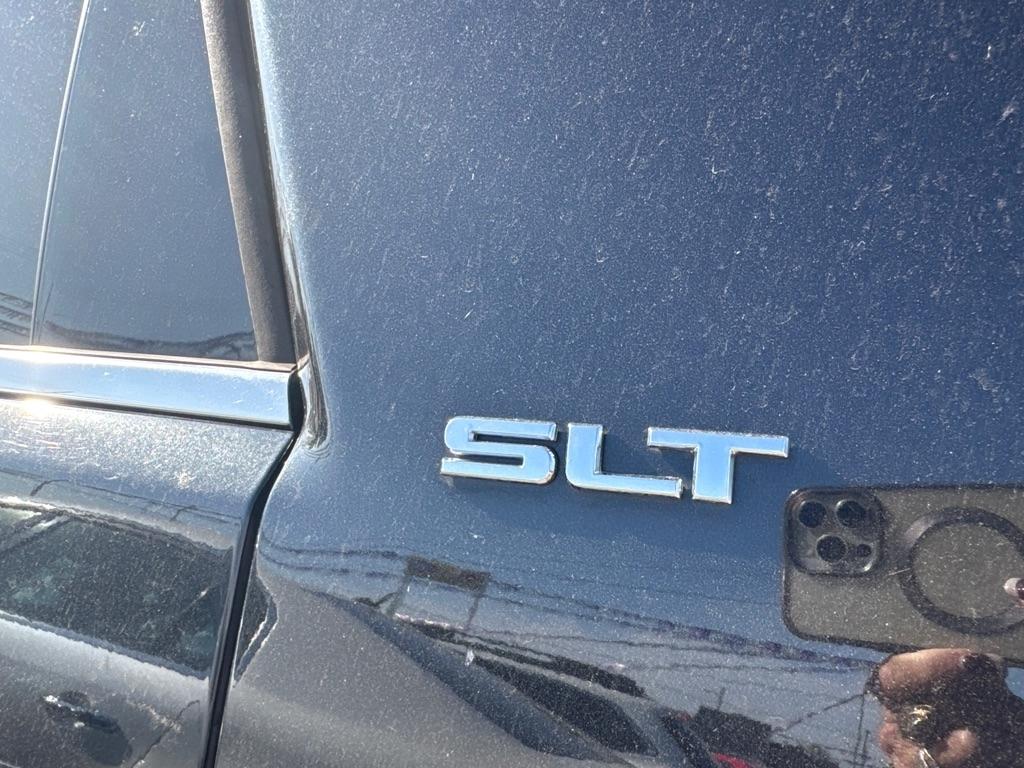 GMC Acadia FWD 4dr SLT 2011