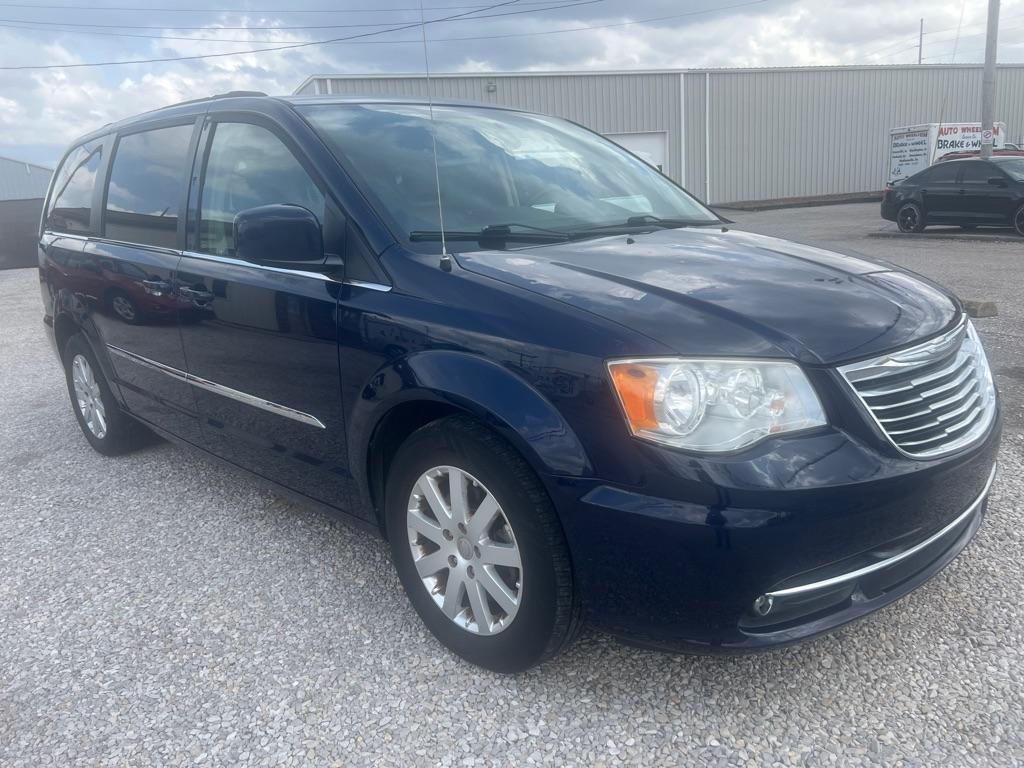 Chrysler Town & Country 4dr LWB Touring FWD 2015