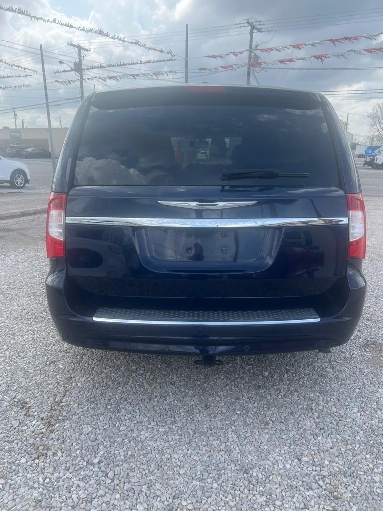 Chrysler Town & Country 4dr LWB Touring FWD 2015