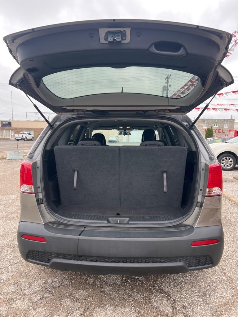 Kia Sorento LX 4D SUV FWD V6 2013