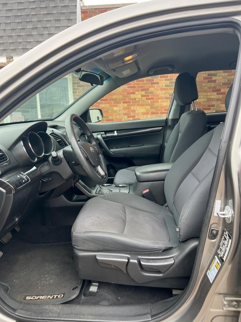 Kia Sorento LX 4D SUV FWD V6 2013
