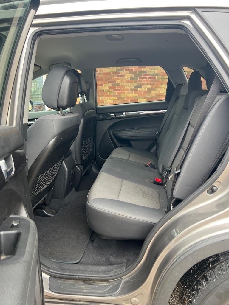 Kia Sorento LX 4D SUV FWD V6 2013