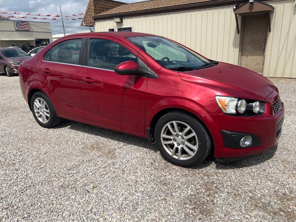 Chevrolet Sonic 1LT Sedan 2013