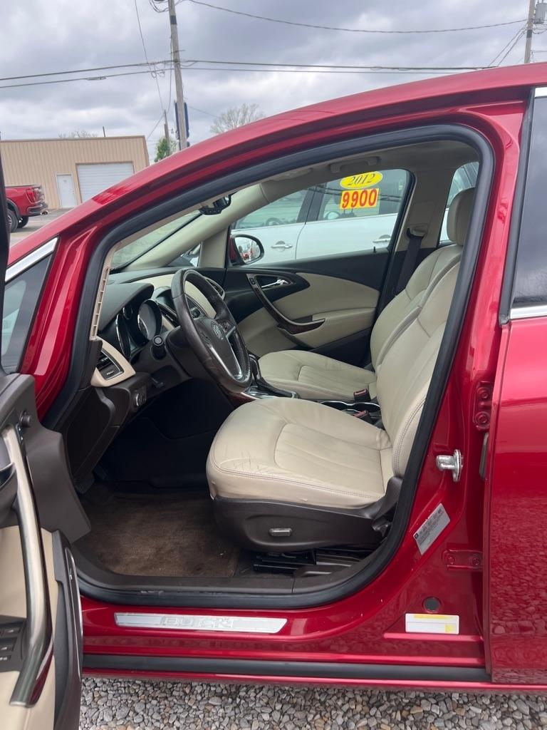 Buick Verano 4dr Sdn Leather Group 2013