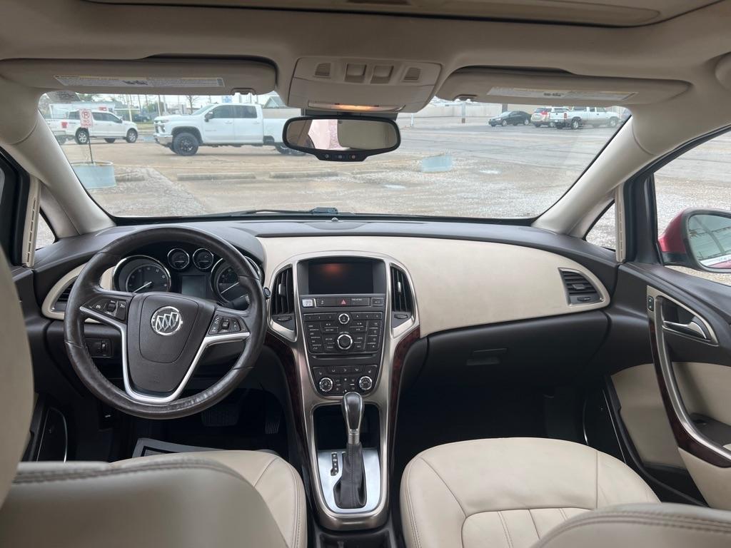 Buick Verano 4dr Sdn Leather Group 2013