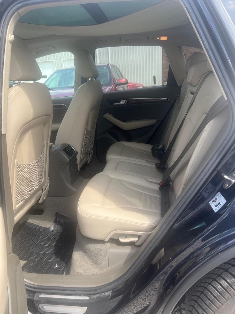 Audi Q5 2.0T Premium Plus quattro 2012