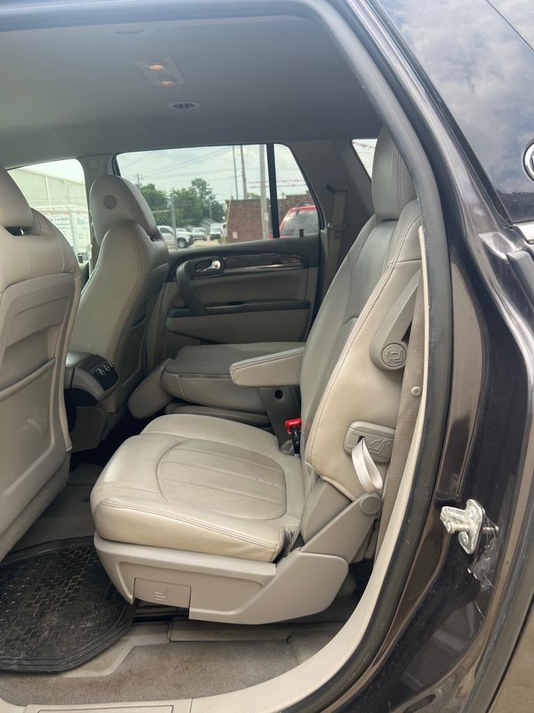 Buick Enclave FWD 4dr Leather 2016