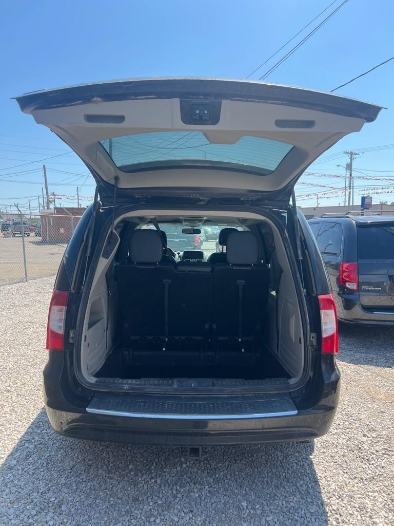 Chrysler Town & Country 4dr 119" WB LX FWD 2014