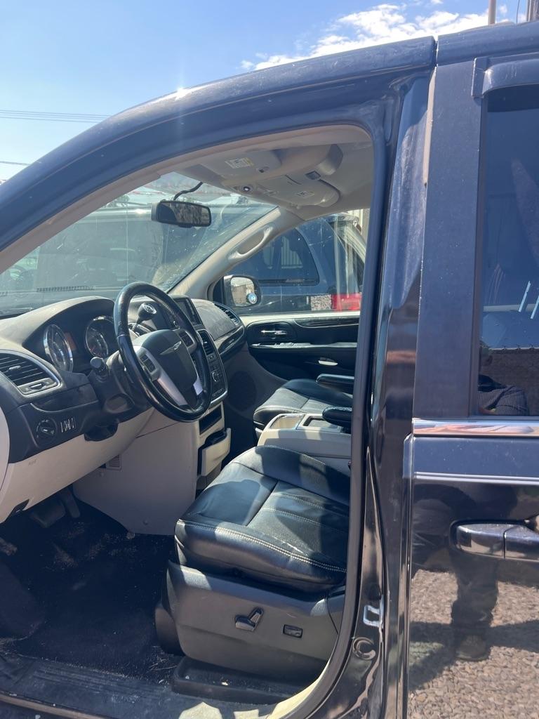 Chrysler Town & Country 4dr 119" WB LX FWD 2014