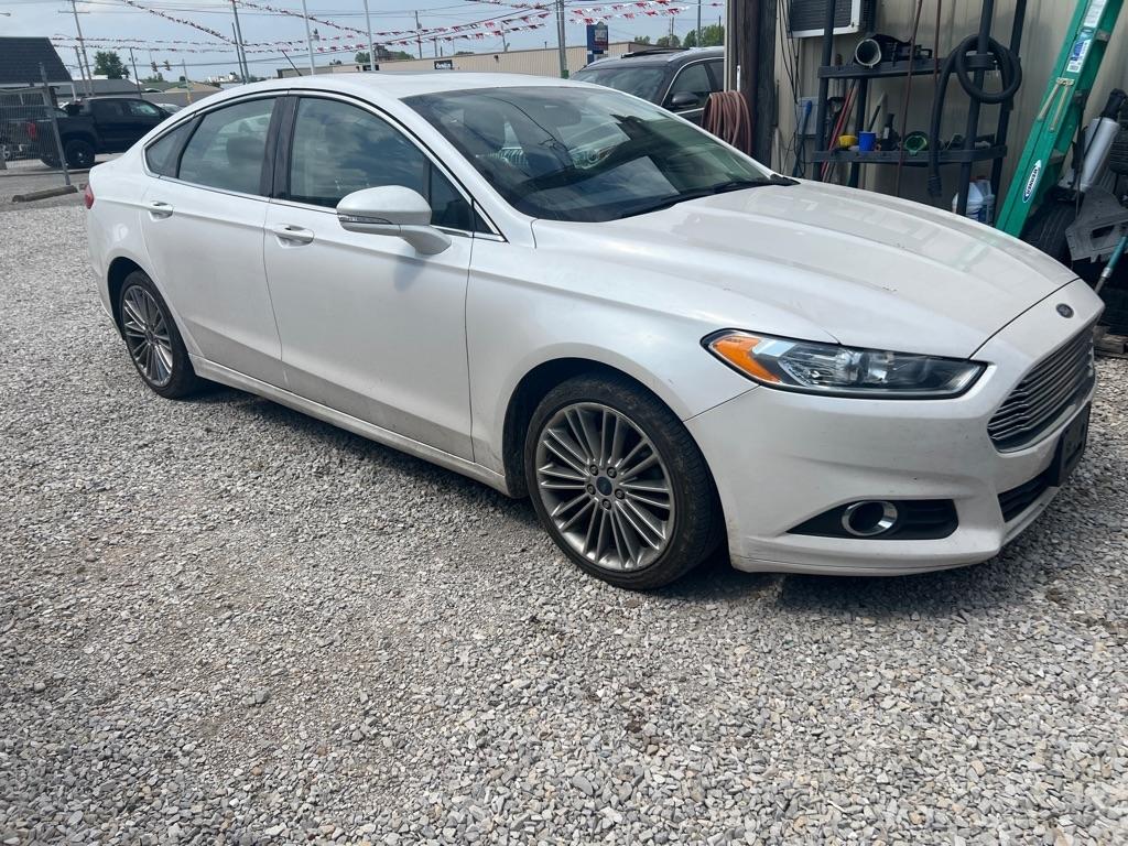 2015 Ford Fusion SE FWD's photo