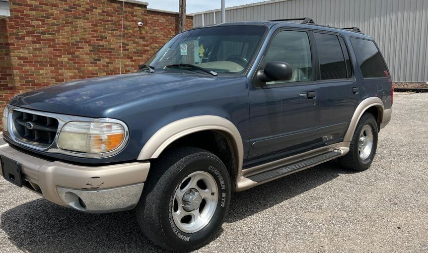 1999 Ford Explorer XL 4X4's photo