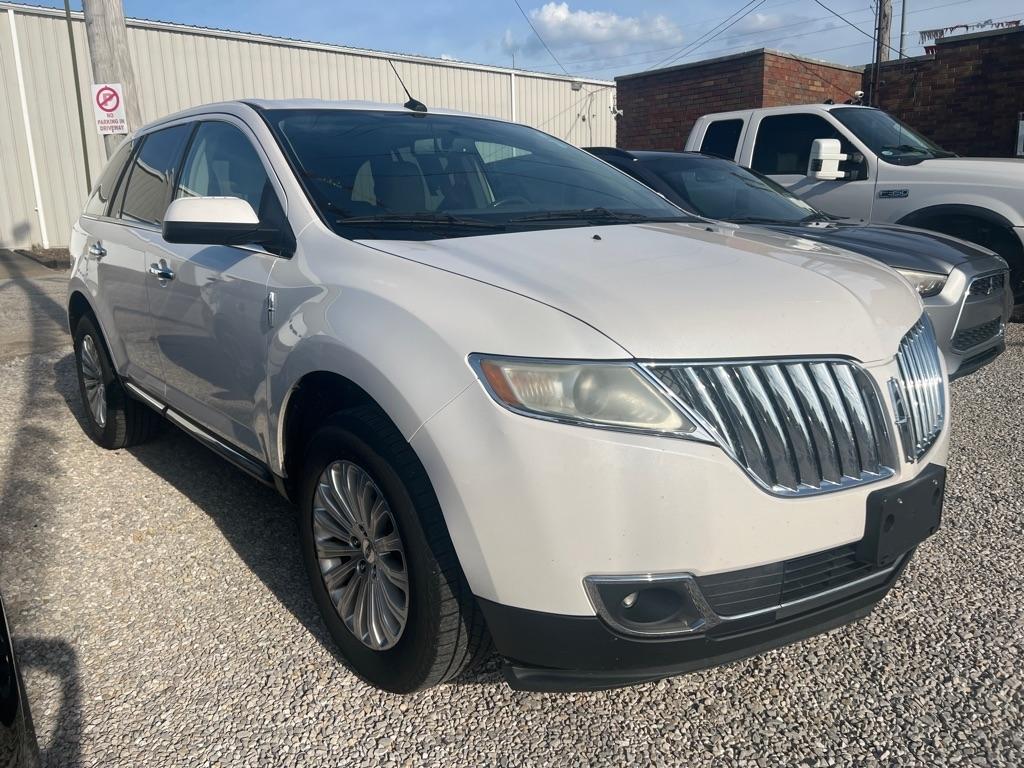 Lincoln MKX 4D SUV FWD 2011