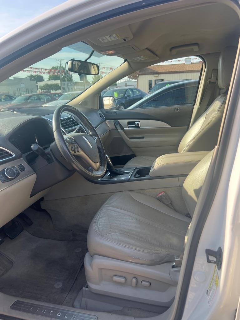 Lincoln MKX 4D SUV FWD 2011
