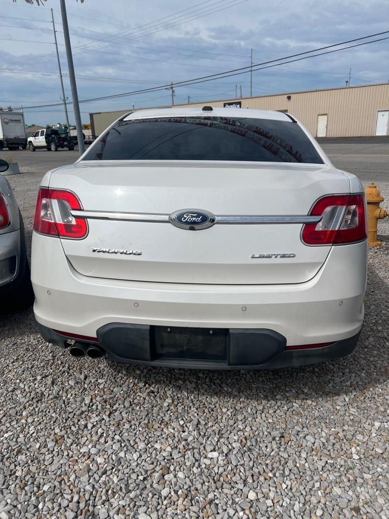 Ford Taurus 4dr Sdn Limited FWD 2011